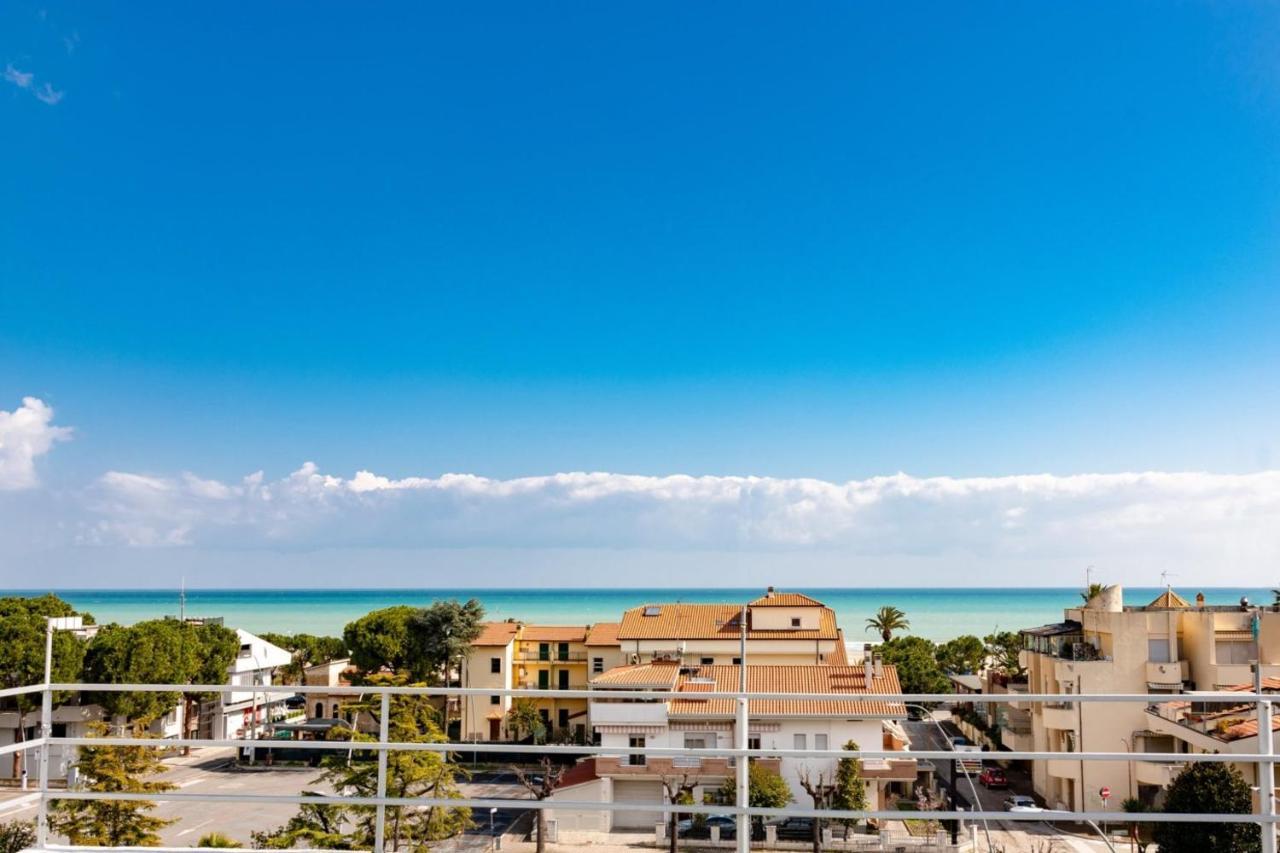 Hotel Capitano Tortoreto Eksteriør bilde