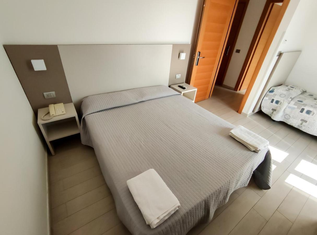 Hotel Capitano Tortoreto Eksteriør bilde
