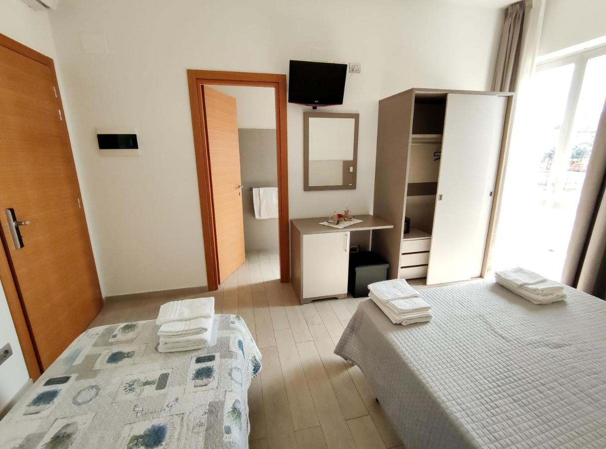 Hotel Capitano Tortoreto Eksteriør bilde