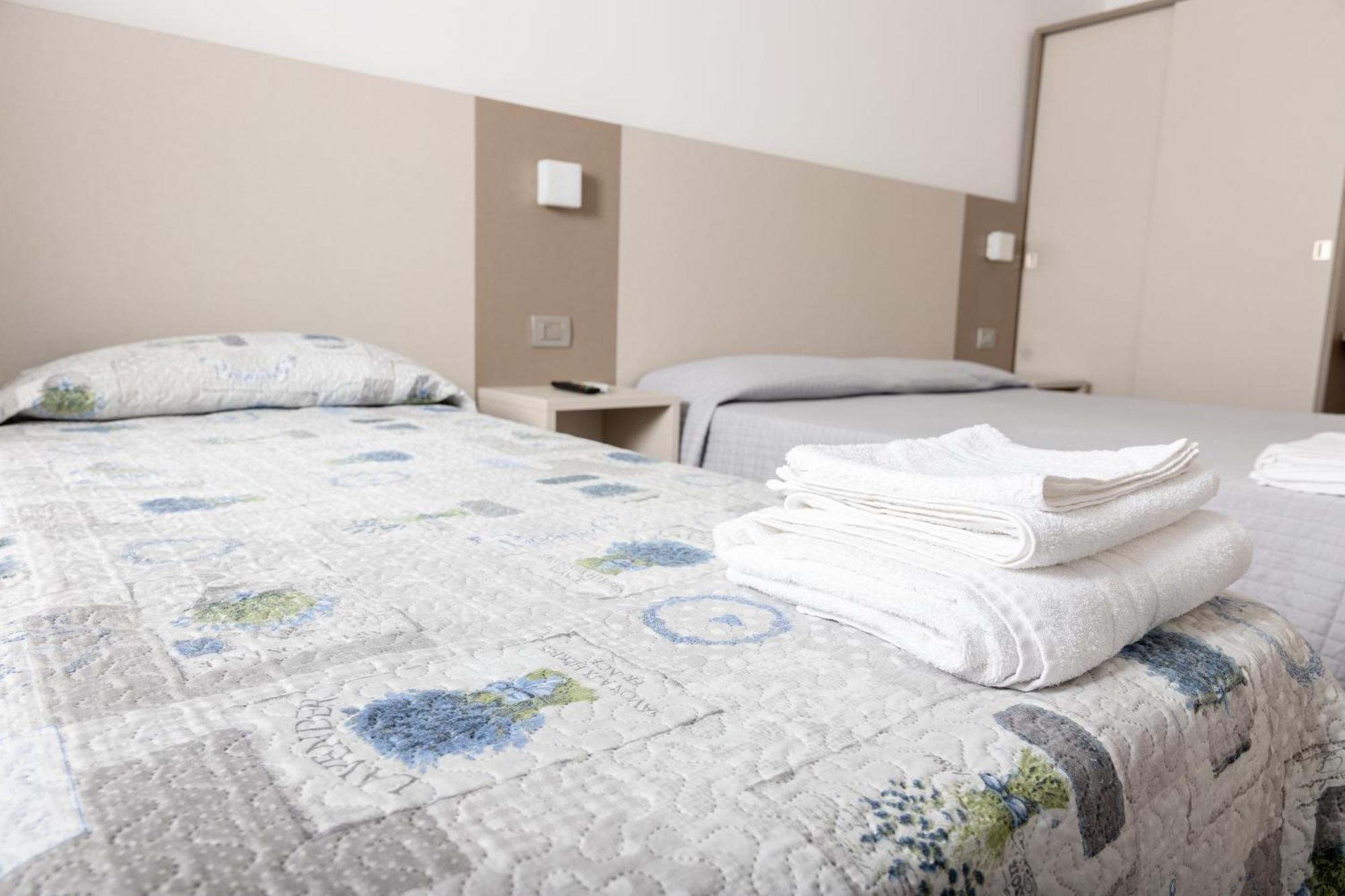 Hotel Capitano Tortoreto Eksteriør bilde